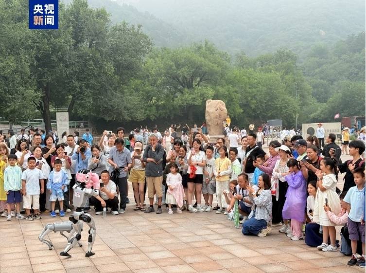 中国女子甲组联赛_全球首创中国女子甲组联赛！2025世界人形机器人运动会能量传递活动启幕