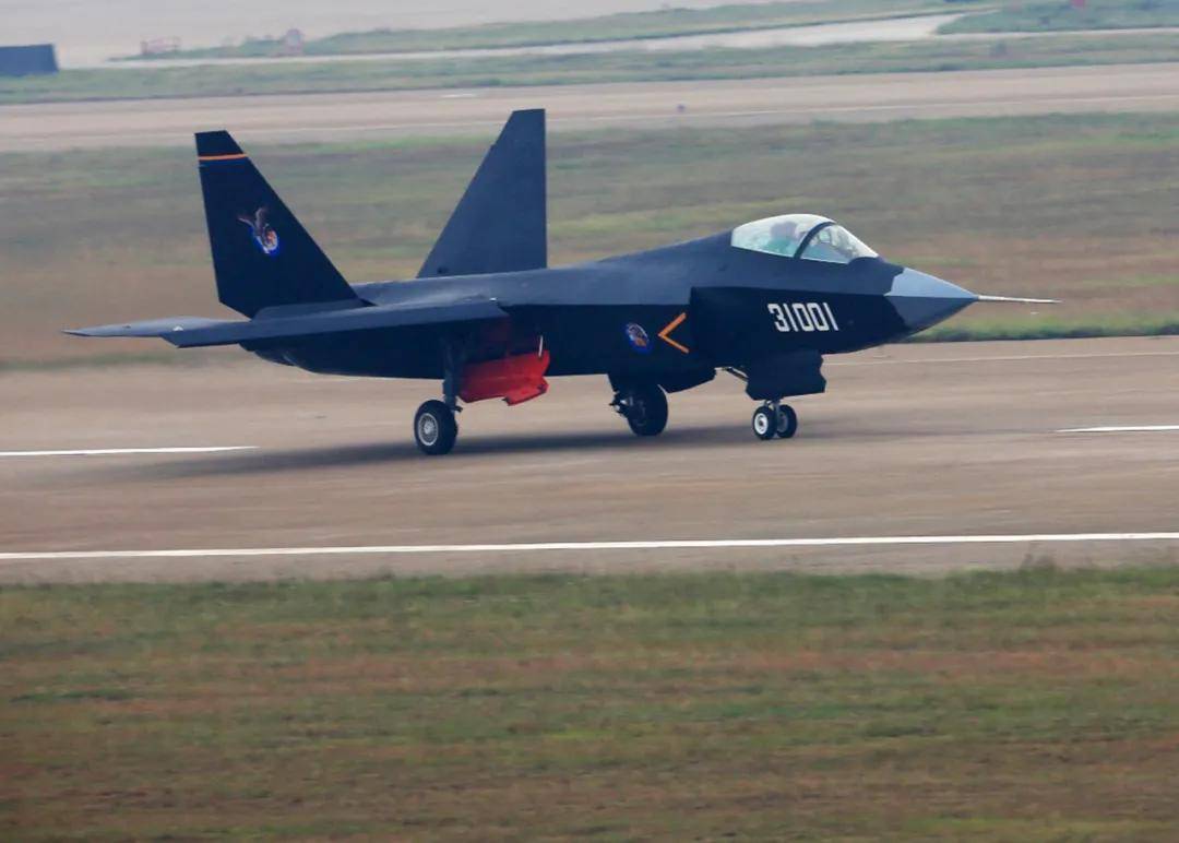 国际友谊赛U19_中国歼-35最新画面国际友谊赛U19！6枚中距弹、隐藏登机梯首次曝光！