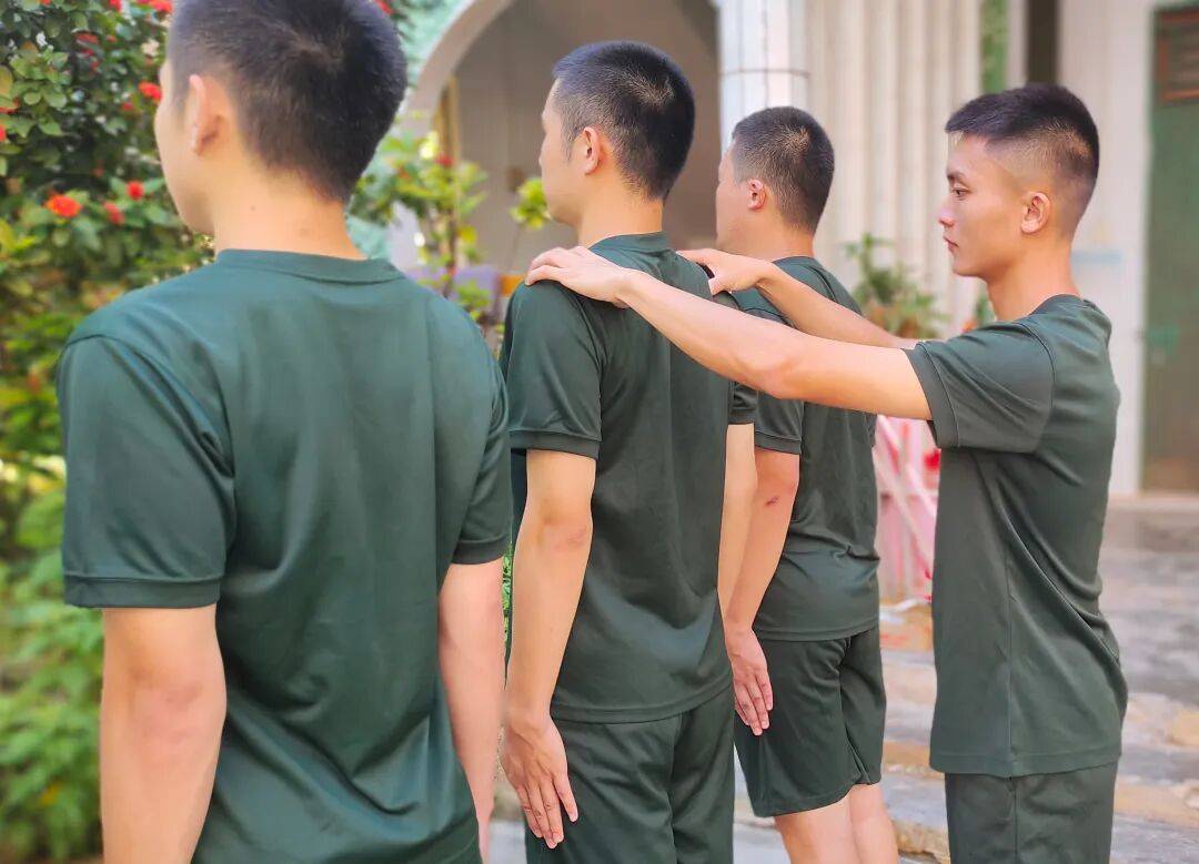 皇冠信用网开户
_牛！退役半个月皇冠信用网开户
，他第三次入伍！