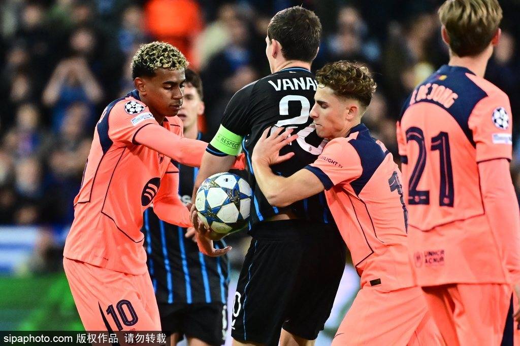 皇冠信用网怎么租
_观战台：热刺战曼联+曼城火拼利物浦 拜仁冲击17连胜