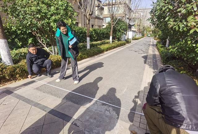 C罗确认2026世界杯后退役_自家别墅门口咋不能停车了？青岛一小区实施管理新规C罗确认2026世界杯后退役，物业称消防通道严禁占用