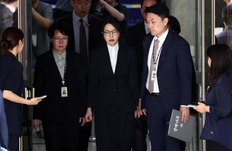 怎么开通皇冠信用網口_尹锡悦宣布戒严当晚怎么开通皇冠信用網口，金建希与其激烈争吵，称“一切因你毁了”