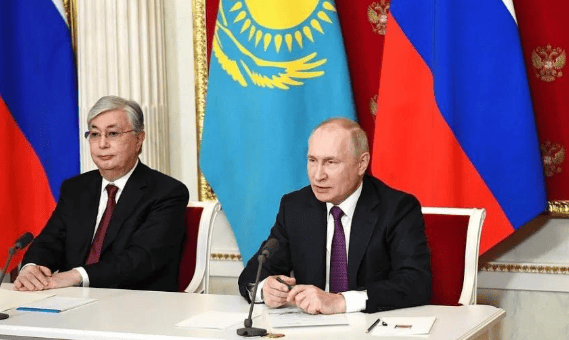 皇冠信用网怎么开户_宁可得罪俄皇冠信用网怎么开户，也不能再挑衅中国，高市早苗被打醒了？释放信号不一般