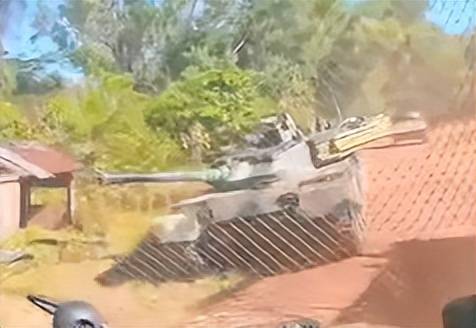 皇冠信用网代理申请_神仙打架了!泰国VT-4坦克与柬军40火对轰皇冠信用网代理申请,结局让所有人意想不到