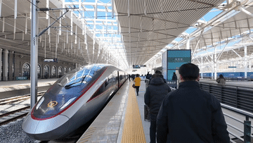 皇冠登1登2登3申请_新线首运|首迎春运皇冠登1登2登3申请,西延高铁见证老区“归途”之变