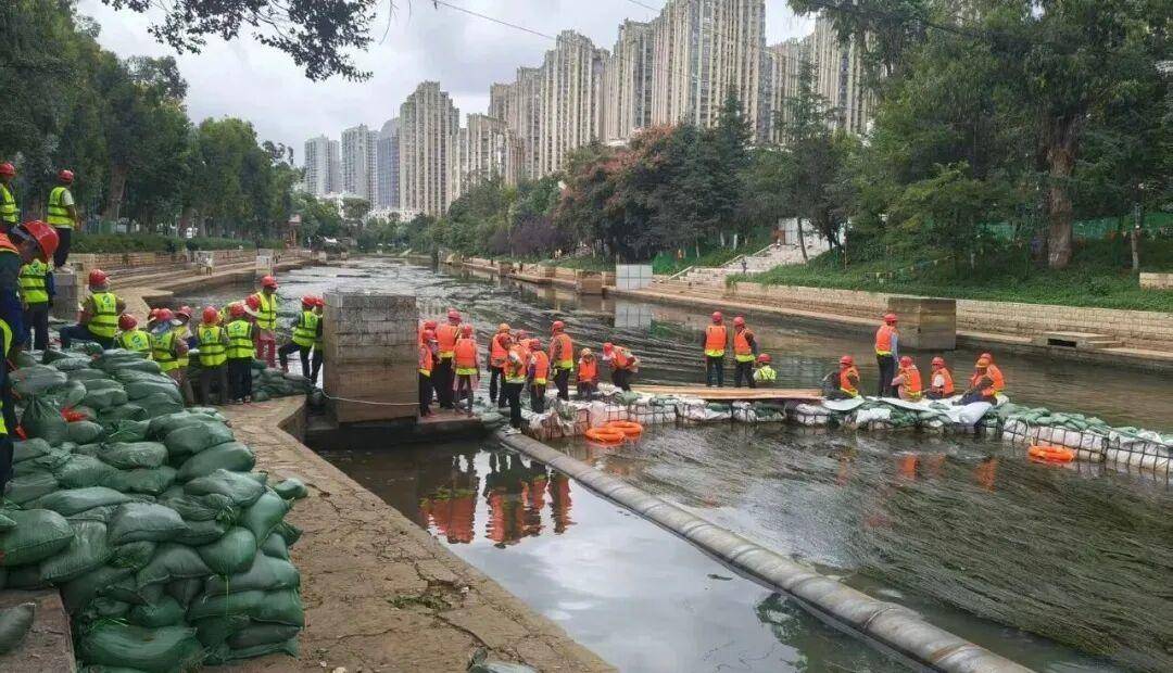 皇冠信用网会员开户_昆明多个区域停水三天 大口径原水管道突发爆管皇冠信用网会员开户，居民用水受影响